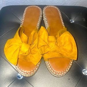 Used women’s sandals